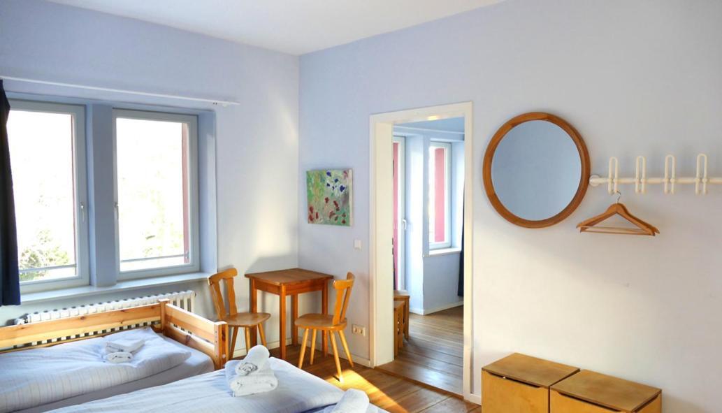 Gastehaus Schwanenwerder Hostel - Berlin — Fotos 1
